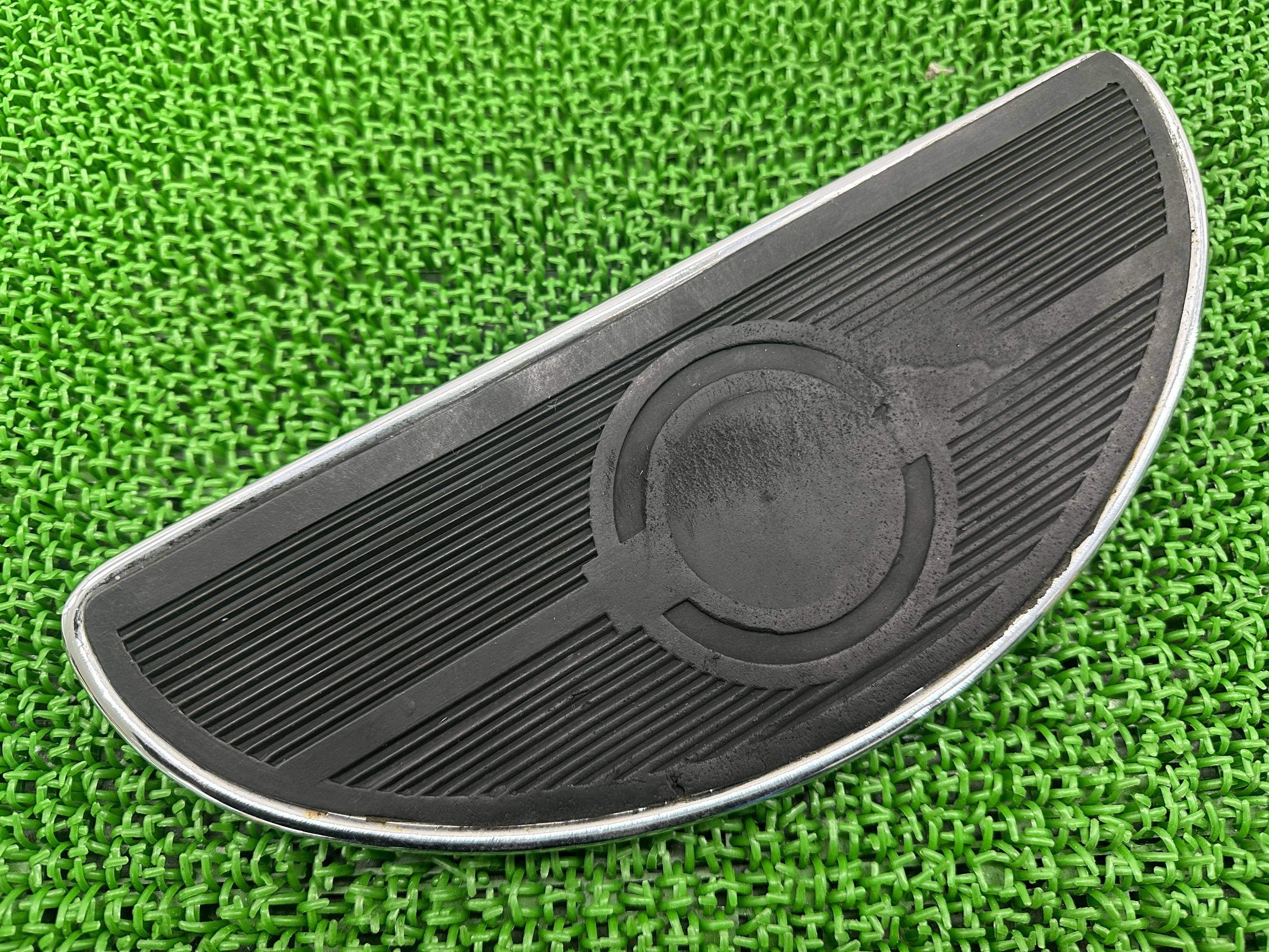 ハーレー ステップボード 片側 社外 バイク 部品 ハーフムーンフロアボード フットボード 曲がりなし ソフテイル FLSTC FLSTF 【中古】 Mn