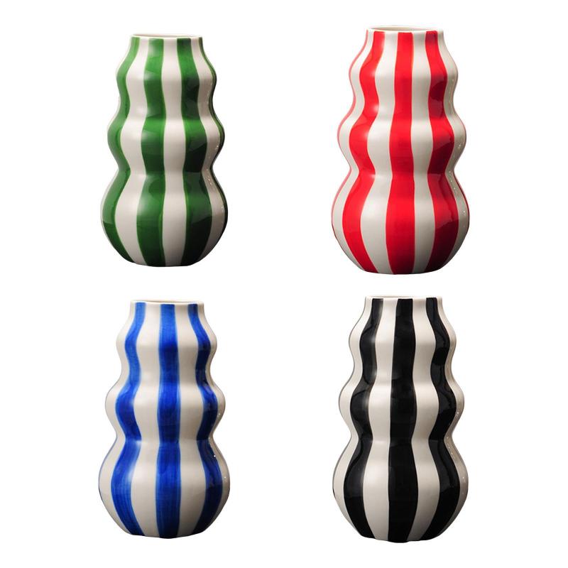ペイントされたストライプのセラミック花瓶 モダンアートフラワーベース 新築祝いギフト ホームデコレーション 玄関 バルコニー デスク用フラワーアレンジメント