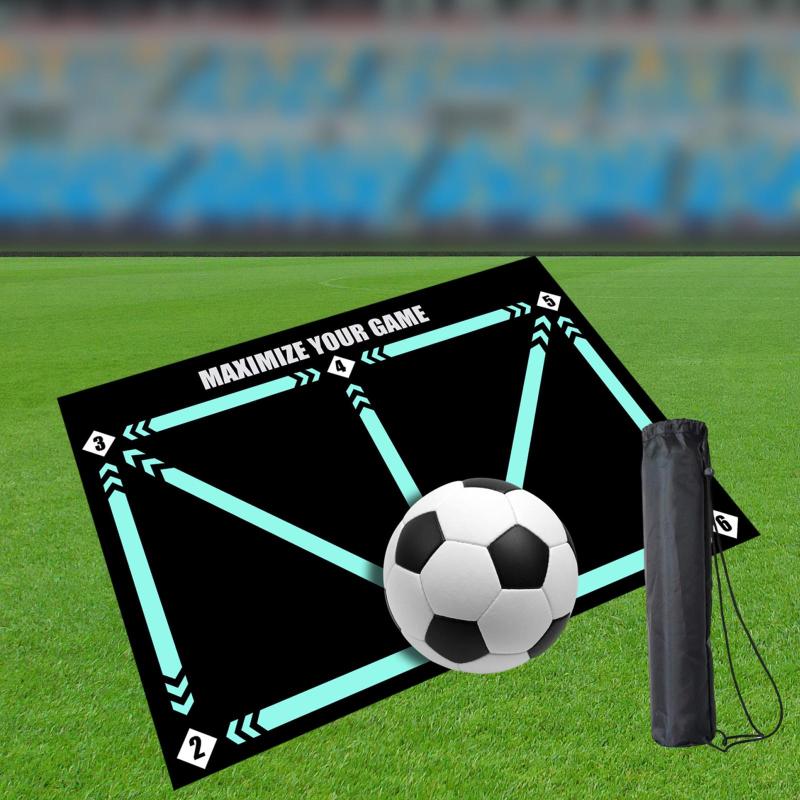 衝撃吸収と非スリップ面を備えたサッカーのトレーニングマット