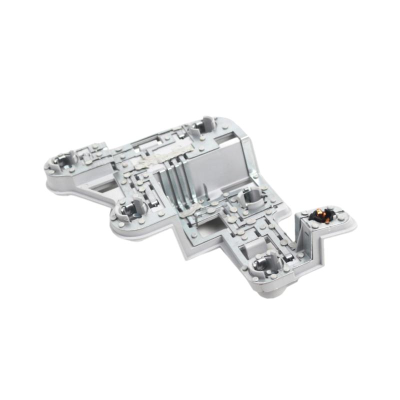 左のテールライト電球ホルダー.A2048201500.サポートブラケットテールライト電球ホルダー2048201500のW204サルーンカーアクセサリー