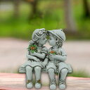 男の子と女の子の像 屋外彫刻装飾 芝生アート彫刻工芸品 樹脂製オーナメント 中庭の卓上ベンチに座る