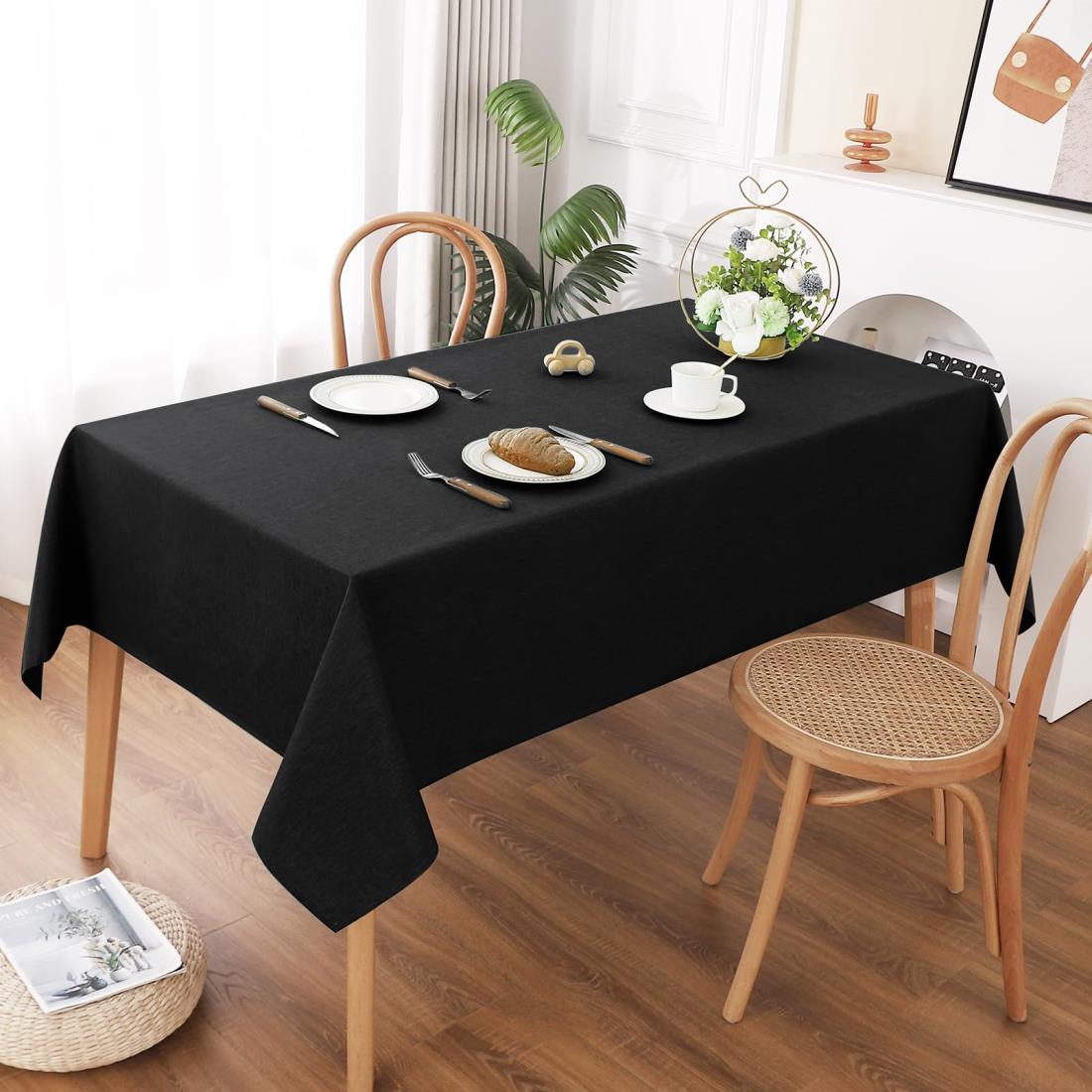 AooHome ブラック テーブルクロス 長方形 撥水 布 無地 方形 黒 汚れ防止 おしゃれ シンプル テーブルカバー リネン類 耐熱 速乾 丸洗い お手入れ簡単 業務用・家庭用 130x180cm