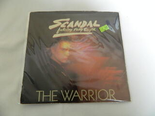 内容 （EP）SCANDAL FEATURING PATTY SMYTH／「THE WARRIOR」「LESS THAN HALF」【中古】 レコード番号：38−04424 備考：中古 発売元：COLUMBIA コンディション 中古品・EPレコード ［ジャケット：並］ ［盤面：良］