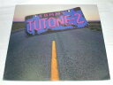 内容 （LP）トミー・ツートーン /TUTONE-2 【中古】 SIDE A 　ジェニーズ・ナンバー/867-5309／ベイビー・イッツ・オールナイト／闇が落ちる前に／愛しのバーナダイア／ホワイト・ベイビー・ホワイト　　　　　 SIDE B 　ホウィッチ・マン／悲しみに背を向けて／去りゆく者達の讃歌／トゥナイト／君だけに／愛をもう一度　 レコード番号：25AP 2342　 備考：中古 発売元：（株）CBS・ソニー コンディション 中古品・LPレコード ［ジャケット：角に小さな折れ、底部6センチ程破れ有り。］ ［盤面：良］ 帯なし、ライナーノーツ付き。