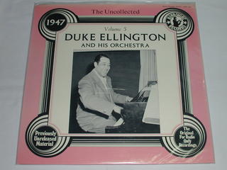 内容 （LP）DUKE ELLINGTON AND HIS ORCHESTRA 1947 Vol.5【中古】【輸入盤】 Duke Ellington And His Orchestra &#8206;&#8211; The Uncollected Duke Ellington And His Orchestra Volume 5 - 1947 レコード番号：HSR−129 備考：中古 発売元：輸入盤 コンディション 中古品・LP・レコード ［ジャケット：並] [盤面：良] 帯なし、ライナーなし。