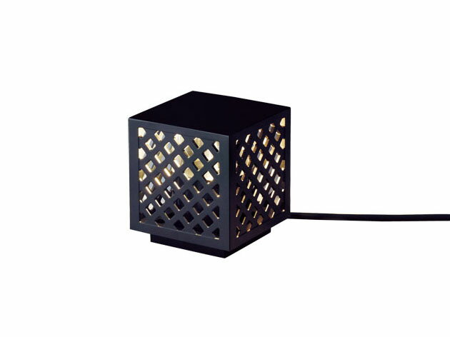 XSZW3013CE1エクステリア lucoeur LEDスタンドライト 下方配光 ダイヤタイプケーブル露出タイプ 電源プラグなし 据置取付型 スパイク付 電球色 非調光 防雨型Panasonic 照明器具 屋外用 ガーデンライト