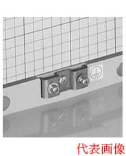 ●1セット内容：金具、接地端子ねじ(M5)、取付ねじ付適用機種：PL全機種※電設資材につきましては、一個単位での販売ができない商品もございます。※画像は代表型番のものです。実際の商品の仕様とは異なる場合があります。【オプション】検索用カテゴ...