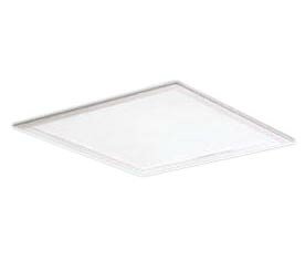 LED内蔵、電源ユニット内蔵LED(電球色)色温度：3000K幅：□470mm埋込穴角：□450mm埋込高：132mm質量：4.8kg器具光束：7310lm安定器出力型：定格出力型安定器補足：約10〜100％連続調光型電圧：100〜242V消費電力：55W消費効率：132.9lm/W【本体】亜鉛鋼板【枠】鋼板(高反射白色粉体塗装)【パネル】アクリル(乳白)天井埋込型、乳白パネルRa83【適合調光器(別売)】ライトマネージャーFx NQ28861K【適合調光器(別売)】ライトマネージャーFx NQ28841K【適合調光器(別売)】信号線式ライコンNQ21526【適合調光器(別売)】信号線式ライコンNQ21516【適合調光器(別売)】信号線式ライコンNQ21506【適合調光器(別売)】信号線式ライコンNQ21505【適合調光器(別売)】信号線式ライコンNQ21502●水平天井埋込専用セパレートセルコン(A、AN・NTタイプ)との組み合わせ可能注)適合調光器をご使用ください。注)一般屋内用器具です。屋外環境(軒下など半屋外を含む)や腐食性ガスの発生する場所、太陽の光が直接器具に当たる場所では使用できません。注)LEDにはバラツキがあるため、同一品番商品でも商品ごとに発光色、明るさが異なる場合があります。※こちらの商品は受注生産品となります。【LED照明】 【ベースライト】 【LED埋込一体型】 【スクエア】 【カバー付き】 【電球色】 【調光可】 【32W4灯】 【高出力】検索用カテゴリ363