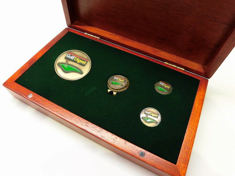 ☆USAゴルフダイジェスト社特製限定・キャップクリップマーカー＆マネークリップセット・木製箱入り