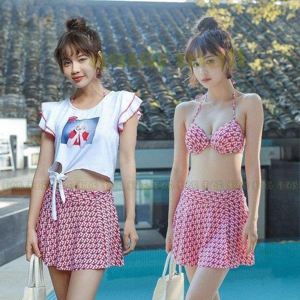 サイズ◆Mサイズ(7号)ブラカップ：70A-70B-75A-75B身長(cm)：150-165体重(kg)：40-50◆Lサイズ(9号)ブラカップ：70A-70B-75A-75B身長(cm)：155-170体重(kg)：51-56◆XLサイズ(11号)ブラカップ：70C-75ABC-80ABC身長(cm)：155-170体重(kg)：57-64商品仕様◆カラー：ブルー・ブラック・レッド◆素材：表地ポリエステル88％ ポリウレタン12% 裏地 ポリエステル100％◆パッド：レモンパッド付◆パッド取り外し：可能◆アンダー調節：可能◆ワイヤー：あり◆セット内容：シャツ+ブラ+スカートつきショーツサイズ◆Mサイズ(7号)ブラカップ：70A-70B-75A-75B身長(cm)：150-165体重(kg)：40-50◆Lサイズ(9号)ブラカップ：70A-70B-75A-75B身長(cm)：155-170体重(kg)：51-56◆XLサイズ(11号)ブラカップ：70C-75ABC-80ABC身長(cm)：155-170体重(kg)：57-64商品仕様◆カラー：ブルー・ブラック・レッド◆素材：表地ポリエステル88％ ポリウレタン12% 裏地 ポリエステル100％◆パッド：レモンパッド付◆パッド取り外し：可能◆アンダー調節：可能◆ワイヤー：あり◆セット内容：シャツ+ブラ+スカートつきショーツ