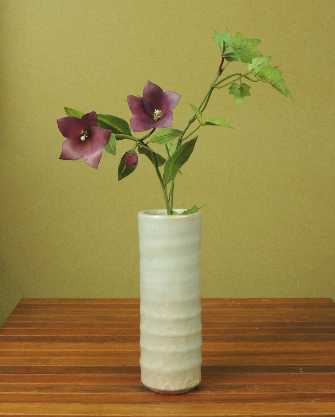 服部秀水 白萩 萩焼 花入 花入れ 花瓶 花器 茶道 茶道具 華道 楽天市場】萩 花入の通販