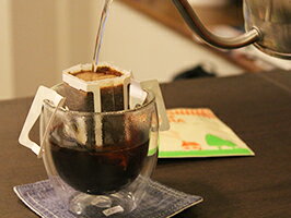 カフェインレスコーヒー デカフェ モカ お試しドリップコーヒー 1杯分 9g ノンカフェイン カフェインレスドリップコーヒー 8袋までネコポス(メール便)対応