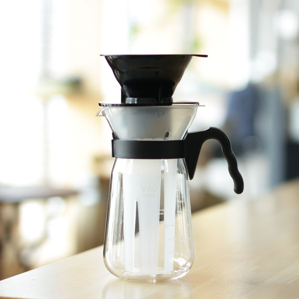 V60アイスコーヒーメーカー ハリオ辻本珈琲 アイスコーヒー向けスペシャルティコーヒー豆、またはデカフェ（カフェインレス）コーヒー豆のいずれかをもれなく！おまけ付き