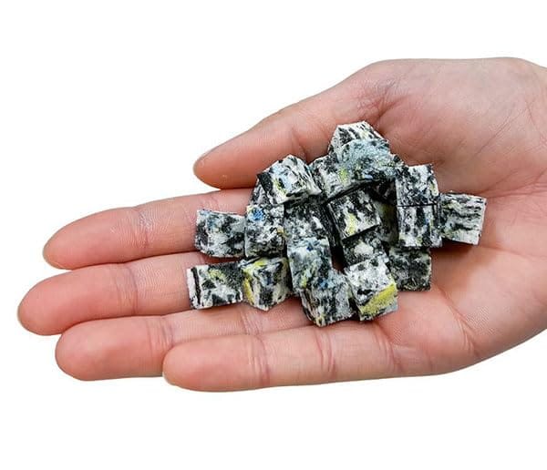 水やりサポート資材・アクアセルキューブ 3リットル（H1×D1×W1cm）[水管理ラクラク...