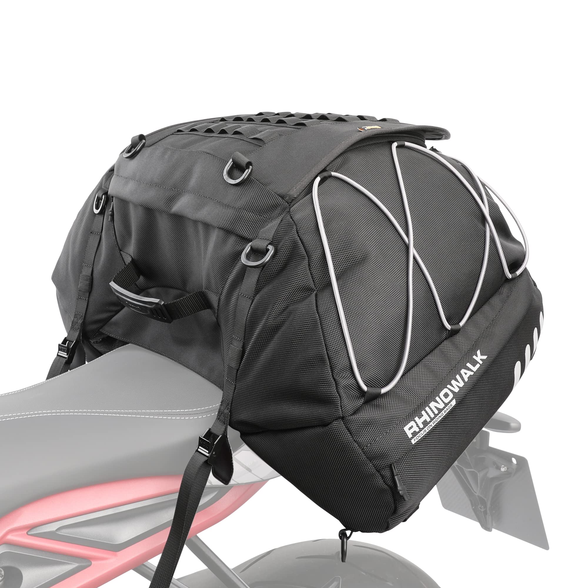 • 【汎用タイプシートバッグ】リアキャリアないのネイキッドやスーパースポーツにも大容量荷物を積載可能、ベルトで4点固定、排気管に当たらないように両側が上向きに面取りされた形状、ほとんどのモーターサイクルに対応する汎用型バイク用防水シートバッグです。 • 【可変大容量】メインスペースは約35L容量、両サイドに拡張可能なジッパーポケットがあり、展開時合計最大容量約50Lまで拡張可能。中距離・長距離のバイクツーリングやキャンピングに最適のシートバッグです。 • 【防水性】取り外し可能な防水インナーバッグは耐水圧6000mmの防水素材を採用、縫い目に防水テープを利用して優れた防水効果を実現します。雨にも安心して使用できます。 • 【収納力＆分類収納】衣類などかさばる荷物の収納に便利なメインポケット、上部にメッシュポケット付き；ハンドル位置には隠しジッパーポケットがある；両側に拡張可能なジッパーポケットは使用頻度の高い小物を収納でき；外部付きのDリングとMOLLEウェビングには自在に小物や小型バッグを掛けます。 • 【製品仕様】バッグ本体は耐摩耗性と撥水性に優れた1680Dオックスフォード生地を使用、耐久性が良いです；底面に防水・防滑・耐久性に優れたレザーを使用、カーブした形状がよりバイクリアにフィットし、バッグのぐらつきを抑えて安定性を高めます。容量：35L-50L；重量：1.6kg。