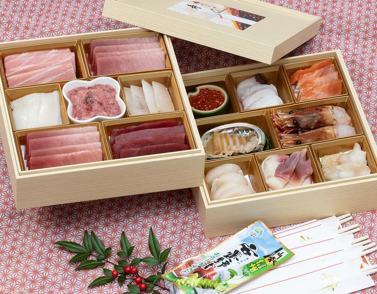 【早期予約特典 玉八厚焼き玉子付き】 豊洲市場 天然本マグロのお刺身海鮮おせち 二段重 全14品 7寸 築地玉寿司監修 ※冷凍 送料無料