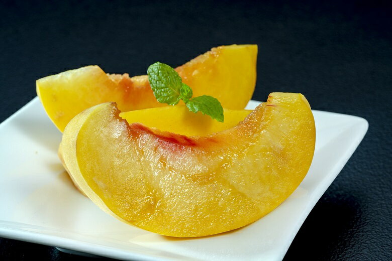 『総社もも生産組合の黄桃：品種（黄ららのきわみ）』 岡山県産　約2kg(5～8玉)※常温 送料無料のサムネイル