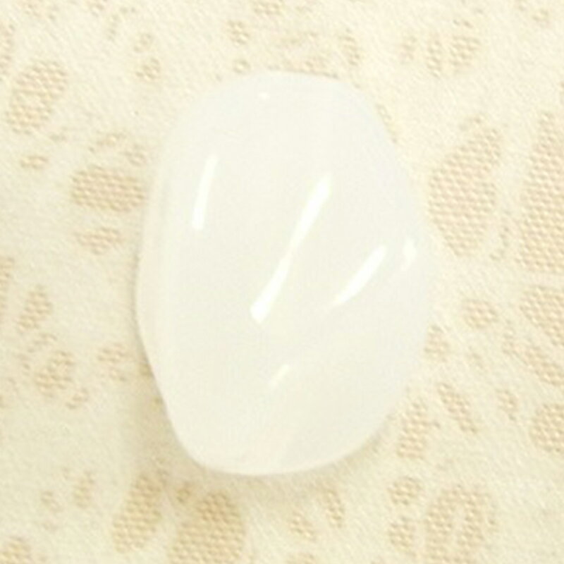 アクリル製品は管を通して型にアクリルを流して作成しますが、その管を切り離した際に傷のようなものが残る場合がございます。予めご了承頂いた上でご注文下さい。 気になる方はご注文前にお問い合わせ下さい。 アクリル製品はお客様のご希望の色に染めることが可能です。 色サンプルをご用意頂き、お気軽にご相談下さい （最少ロットは商品により異なりますのでお問い合わせください）