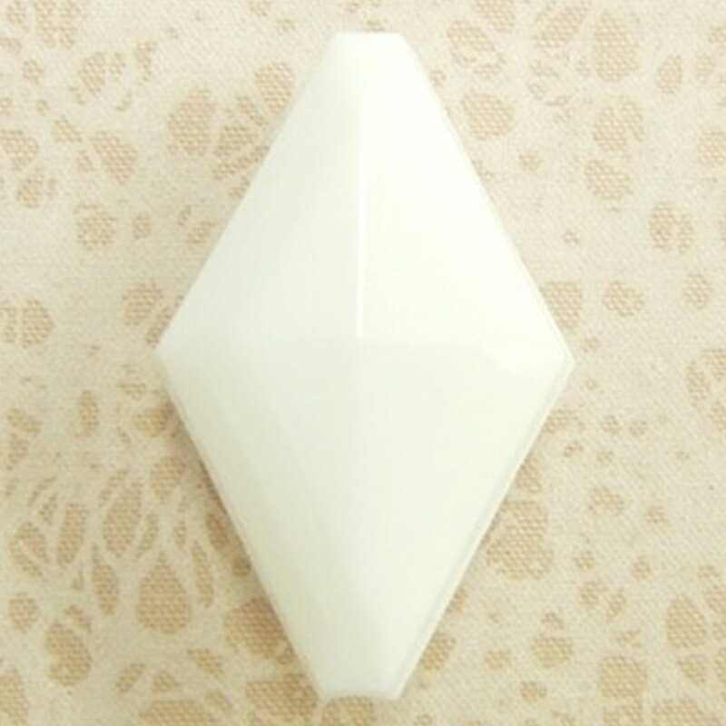 アクリル(通し穴) ACL1014 約27×17mm 太白 4個 カット入り ビーズ 穴あき ひし型 アクリル製 パーツ素材 軽量 ハンドメイドパーツ ハンドメイド資材