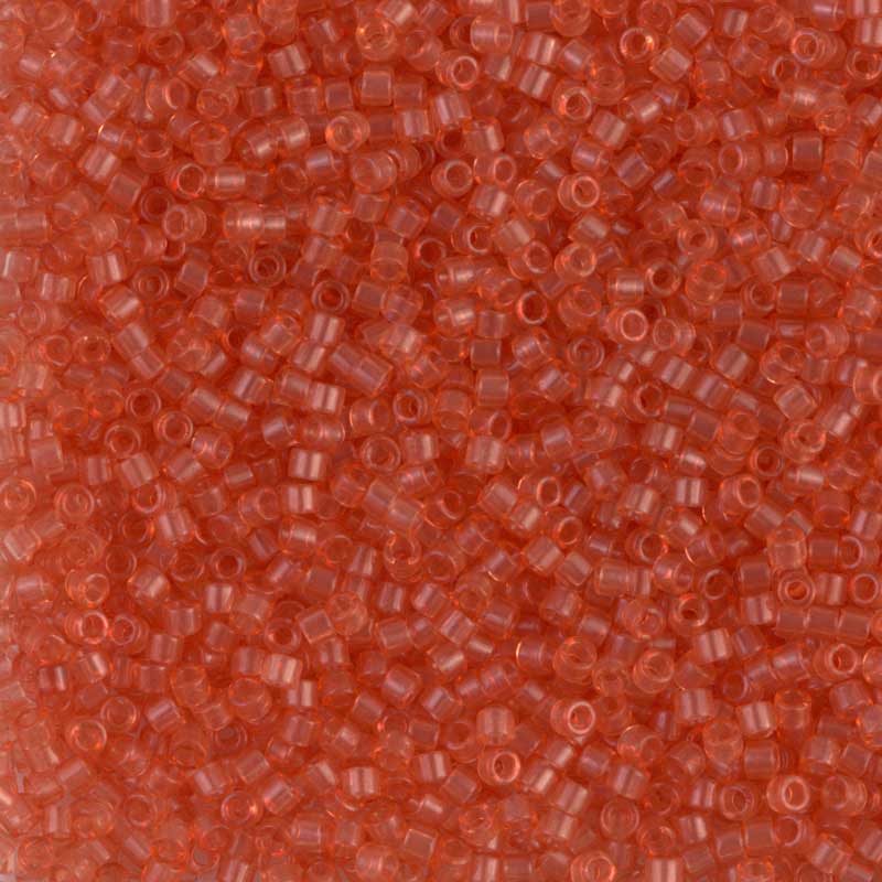 【サイズ】11/0外径：約1.6mm 穴の大きさ：約0.8mm 糸が通りやすいよう穴が大きめであり、ガラスの部分が薄く軽いビーズです。 ビーズ織り・ビーズステッチに適しています。 ※製造ロットにより、同じ品番でも多少の色違いが生じる場合があります。予めご了承ください。