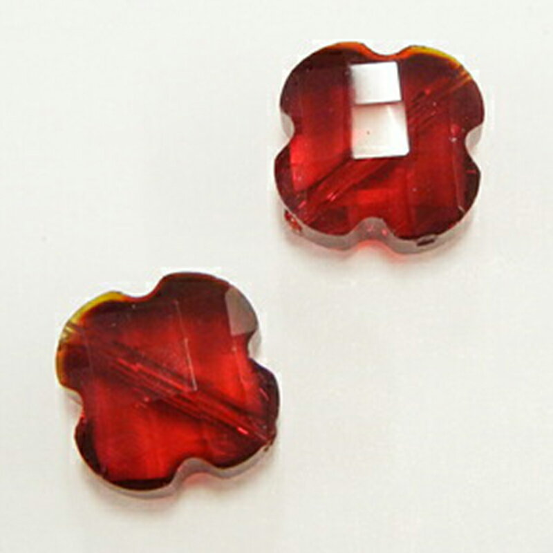 SGストーン クローバー SGCL 06 シャム 10x10x6mm 4個 ガラスビーズ 多面カット 穴あき チャーム パー..