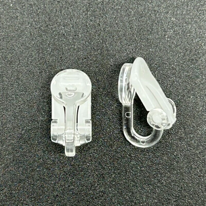 作ろ!ドットコムの樹脂イヤークリップ 8mm 貼り付け EA0759 1ペア ノンホールピアス 耳が痛くなりにくい 透明 金属アレルギー対応 アレルギーフリークリップ ア ハンドメイド パーツ アクセサリー｜アングル2