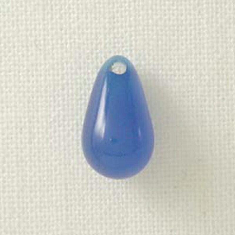 アクリル製品は管を通して型にアクリルを流して作成しますが、その管を切り離した際に傷のようなものが残る場合がございます。 予めご了承頂いた上でご注文下さい。 気になる方はご注文前にお問い合わせ下さい。 アクリル製品はお客様のご希望の色に染めることが可能です。 色サンプルをご用意頂き、お気軽にご相談下さい（最少ロットは商品により異なりますのでお問い合わせください）