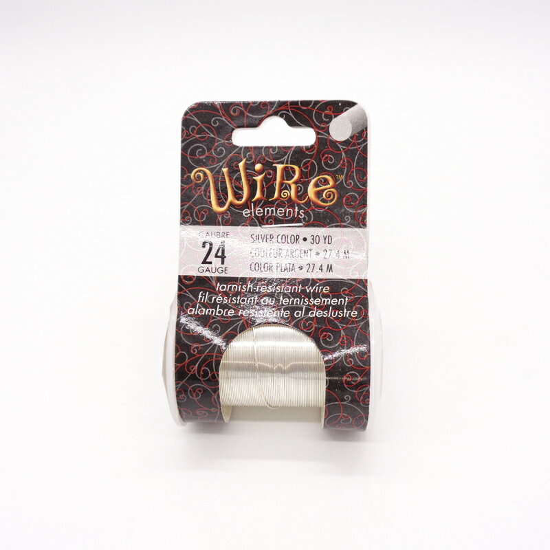 少し硬めのアクセサリー用ワイヤーです。 ねじったり曲げたりしても折れにくい性質です。 中質ワイヤーは柔軟性と形状維持力を兼ね揃えており、ワイヤー巻きや丸カン製作など、重量の負荷がかかる場合も形をしっかり保ちたい場合にオススメです。 天然石のフレーミング、ビーズのメガネ留め、ディップフラワーなど、様々なアクセサリー製作にお使いいただけます。 商品名 Tarnish Resist Med Temper Silver Clr 品番 NTW24S ブランド THE BEADSMITH 原産国 パキスタン カラー シルバー サイズ・入数 24ゲージ(0.51mm)/30ヤード(27.4m) 素材 銅線 特長 ラッカー塗装で、退色しにくいワイヤーです。 ニッケルフリー、鉛フリーです。 ご注意ください ※こちらの商品はアーティスティックワイヤーとは異なるシリーズです。 ※ロットや太さによって色が変わる場合がございます。 ※海外製の為、製造時に発生する汚れが付着していたり、傷がある場合がございます。 ※為替の変動等に伴い価格を変更させていただく場合がございます。 ※パッケージが変更する場合がございます。また、ロットによってパッケージ(紙のタグ)が付いていない場合がございます。 使用用途 ワイヤークラフト全般(メガネ巻き、ワイヤーフレーミング、巻き付け、ワイヤーフラワー等のモチーフ作成 等) この商品の関連商品 ワイヤワーク用工具