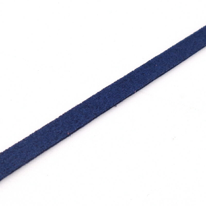 スエード調の平コードです。 色鮮やかで、毛羽立ちにくく扱いやすい材質です。 ※商品の性質上、使用状況や保管状況によって退色・変色する場合がございます。 サイズ： 全長約90cm、厚さ約1mm 幅 3mm・5mm・9mm ポリウレタン製 &nbsp;