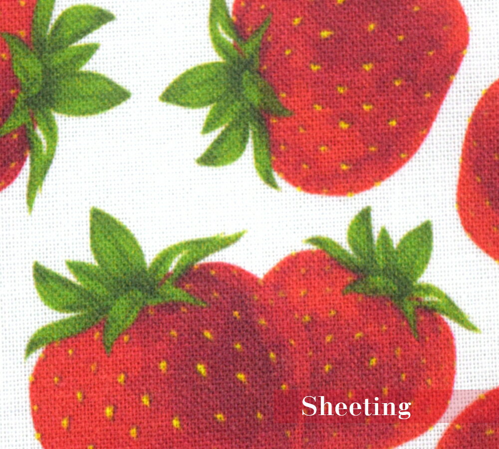 【50cm単位】こんなプリント生地は他にない♪「真っ赤なストロベリー」 コットン100％ 生地 布 綿 マスク パジャマ 入園入学 オリーブ イチゴ 苺 デジタルプリント いちご リアル 女子