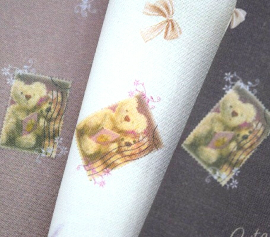 【50cm単位】ニュアンスカラーのベアーが登場♪「Bear stamp」/シーチング/コットン100％/生地/布/綿/デジタルプリント/ルームウェア/服/バッグ/クマ/くま/ベアー/りぼん/入園入学/くすみカラー/切手/スタンプベアーのサムネイル