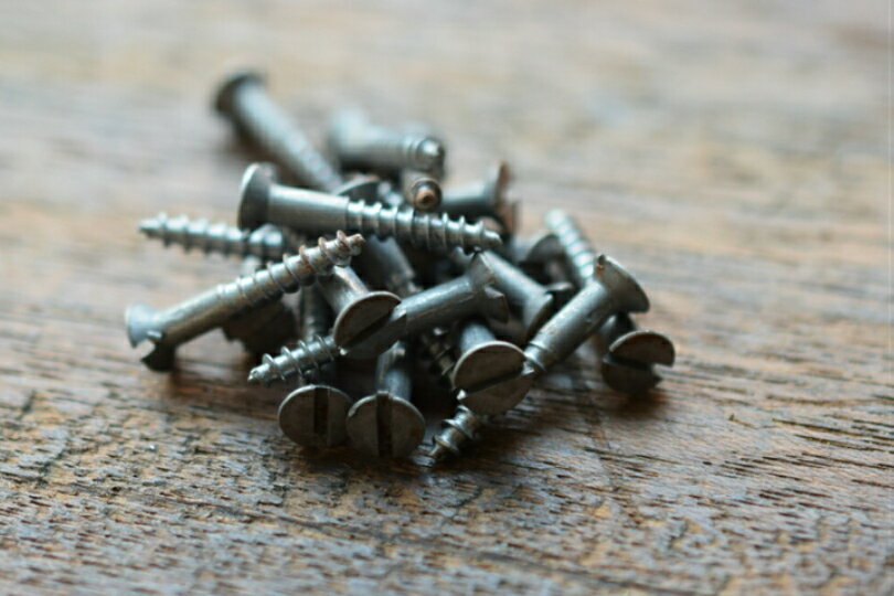 つむぎ商會 鉄皿頭マイナスネジ 6×3.1×22mm （1袋18本入）のサムネイル