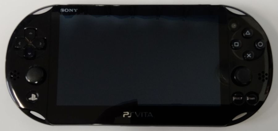 タイトル PlayStation Vita Wi-Fiモデル ブラック PCH-2000ZA11 商品名PS Vita本体(本体のみ) 商品状態本体：良い（背面に軽い傷あり） 箱：無し 説明書：無し その他