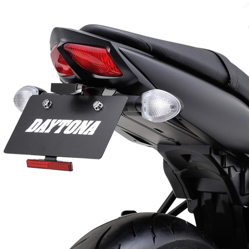 デイトナ(Daya) バイク用 LED フェンダーレス キット SV650 (16-18) SV650X (18) 92712用途バイク用 フェンダーレス キット。21年新保安基準適合品。適合車種 SV650 (16-18) SV650X (18)仕様1軽量でコンパクトなフェンダーレスキット。車検対応LEDラインセンスランプと公認リフレクターを付属。仕様2純正リアウィンカー対応商品構成本体 LEDライセンスランプ スリムリフレクター ロゴステッカー