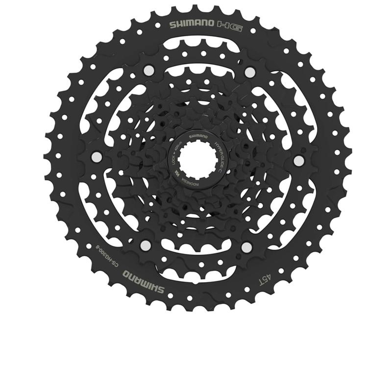 自転車の走行性能を向上させたいサイクリストの皆様へ。CS-HG300 8スピードカセットスプロケットは、スムーズで信頼性の高い変速を提供し、あらゆる路面での快適なライディングをサポートします。急な上り坂も、長距離の平坦路も、最適なギアで効率的なペダリングを実現し、サイクリングの楽しさを一層深めます。あなたの自転車が持つ本来の力を引き出し、より豊かな走行体験をお届けします。■商品特徴 スムーズな変速性能 CS-HG300は、シマノ独自のHG（HyperGlide）テクノロジーを採用しています。これにより、チェーンが次のギアに滑らかに移動し、変速時のショックを最小限に抑え、快適なライディングをサポートします。 幅広いギア比（11-45T） 11Tから45Tまでのワイドなギアレンジにより、急な上り坂では軽いギアで楽にペダリングでき、平坦な道では重いギアでスピードを維持しやすいです。様々な地形に対応する柔軟性を提供し、どんなコースでも最適なパフォーマンスを引き出します。 高い耐久性 日々の使用に耐える高品質な素材で作られています。頻繁なギアチェンジや悪路での使用にも強く、長期間にわたって安定した性能を維持するように設計されています。メンテナンスの手間を減らし、長く愛用いただけます。 8スピード対応 8スピードの自転車に対応しており、幅広いロードバイク、クロスバイク、マウンテンバイクに取り付けが可能です。既存の8速システムからのアップグレードや交換に最適で、互換性の心配を軽減します。 信頼のパーツ 走行性能を左右するカセットスプロケットだからこそ、信頼できる品質が重要です。このカセットスプロケットは、安定した性能と耐久性を提供し、あなたの自転車ライフを豊かにします。■こんなお悩みありませんか？ ヒルクライムや坂道が苦手で、もっと楽に登れるギアが欲しいと感じる。 走行中に変速がスムーズにいかず、ガタつきや引っかかりにストレスを感じている。 現在のギア比が自分の走行スタイルやコースに合わず、効率の良いペダリングができていない。 自転車のメンテナンスでパーツ交換を考えているが、どのカセットスプロケットを選べば良いか迷っている。 高品質で長持ちする自転車部品を探している。■選ばれる理由 どんな道も快適に走破 ワイドな11-45Tのギア比により、急坂から平坦な道まで、あらゆる地形に柔軟に対応します。これにより、サイクリング中の疲労を軽減し、より遠くまで、より楽しく走破できるでしょう。 スムーズな変速で走行ストレス軽減 HGテクノロジーがスムーズで正確な変速を可能にし、チェーンの引っかかりやギア抜けを大幅に減少させます。これにより、走行中のストレスが減り、ライディングに集中しやすくなります。 信頼性と耐久性 高品質な素材と精密な設計により、高い耐久性を実現しています。頻繁な使用や過酷な条件下でも性能が低下しにくく、長期間にわたって安心してご使用いただけます。 自転車の走行性能をアップグレード カセットスプロケットの交換は、自転車の走行性能を大きく向上させる有効な手段です。この8スピードスプロケットに交換することで、ペダリング効率が向上し、ワンランク上のサイクリング体験を手に入れることができるでしょう。 取り付けのしやすさ 標準的なカセットスプロケットとして設計されているため、適切な工具と知識があれば比較的容易に取り付けることが可能です。自転車のメンテナンススキルを向上させたい方にも適しています。■使用メリット 登坂能力の向上 大きな歯数のギアがあることで、これまで苦労していた急な上り坂も、より軽い力でスムーズに登れるようになります。ヒルクライムや山道での走行が格段に楽になります。 効率的なペダリング 幅広いギア比の中から、その時の速度や地形に最適なギアを選択できるため、常に効率の良いペダリングを維持しやすくなります。これにより、長距離走行時のスタミナ温存にもつながります。 変速時の快適性向上 HGテクノロジーによる滑らかな変速は、走行中のパワーロスを抑え、ストレスのない快適なライディングを提供します。特に連続した変速が必要な場面でその真価を発揮します。 自転車部品の長寿命化 耐久性の高い素材を使用しているため、頻繁な交換の必要が減り、自転車全体のメンテナンスコストを抑えることにも貢献します。長く愛用することで、部品の信頼性を実感いただけます。 サイクリングの楽しさ拡大 走行性能が向上することで、これまで挑戦しなかったルートや、より長距離のサイクリングにも自信を持って臨めるようになります。新たな発見や体験が、あなたの自転車ライフをさらに豊かにするでしょう。■使用方法既存のカセットスプロケットを取り外し、新しいCS-HG300カセットスプロケットをフリーハブボディに取り付けます。取り付けには、専用のスプロケットリムーバーとロックリングツールの使用をおすすめします。カセットスプロケット交換後は、リアディレイラーの調整が必要となる場合があります。適切な変速性能を確保するため、必要に応じて専門店での調整を検討してください。■対応車種8スピード対応のリアディレイラーを搭載したロードバイク。8スピード対応のリアディレイラーを搭載したクロスバイク。8スピード対応のリアディレイラーを搭載したマウンテンバイク。HGカセットスプロケットに対応するフリーハブを備えた自転車。取り付け前に、お持ちの自転車の仕様を必ずご確認ください。■非対応車種9スピード、10スピード、11スピードなど、8スピード以外の多段変速システムには互換性がありません。HGカセットスプロケットに対応していないフリーハブの自転車には取り付けできません。ご不明な場合は、自転車専門店にご相談ください。■使用シーン ロングライドやイベント参加時 起伏の多いコースや長距離を走る際に、最適なギア選択が可能となり、体力の消耗を抑えながら快適に走行したい時。 ヒルクライムへの挑戦 急勾配の坂道で、もっと軽いギアが欲しいと感じる時。このカセットスプロケットで、これまで登れなかった坂道も攻略できるかもしれません。※入荷時期により、パッケージのデザイン・仕様が異なる場合がございます。