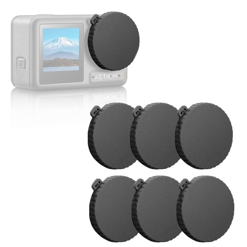 レンズキャップ 6枚 For DJI Osmo Action 4/Action 3/Action 5 pro アクセサリー 汎用 レンズカバー 傷防止 防塵 汚れ防止 レンズ 用 保護カバー商品仕様レンズキャップの直径は3.5CM、厚さは0.4CMです。Osmo Action 5 Pro/4/3用レンズキャップ6個をお届けします。対応機種For Osmo Action 5 Pro/DJI OSMO Action 4/Action 3専用です。使用前にレンズの保護リングを外してください。ご購入前に対応機種と適用サイズをご確認ください。軽量&amp;コンパクトカメラレンズを保護するのに最適な、軽量でコンパクトなレンズキャップです。高品質の素材を使用しており、衝撃や擦れから大切なレンズを守ります。ほこりや水滴からもレンズを保護し、常にクリアな画質をキープします。ポケットやバッグの小さなスペースにも収まるので、旅行や日常のお出かけに便利です。ワンタッチでレンズに軽く押し当てるだけで、カチッと確実に装着完了。急なシャッターチャンスも逃しません。高品質素材で、ほこりやキズからレンズを確実に保護します。シリコーン素材を採用高品質のシリコーン素材を採用したレンズキャップです。素材自体が非常に軽く、カメラバッグの重量負担を軽減。しかも撥水加工で汚れにくく、お手入れは簡単です。日常の持ち運びはもちろん、旅行やアウトドアなど、さまざまなシーンでお使いいただけます。
