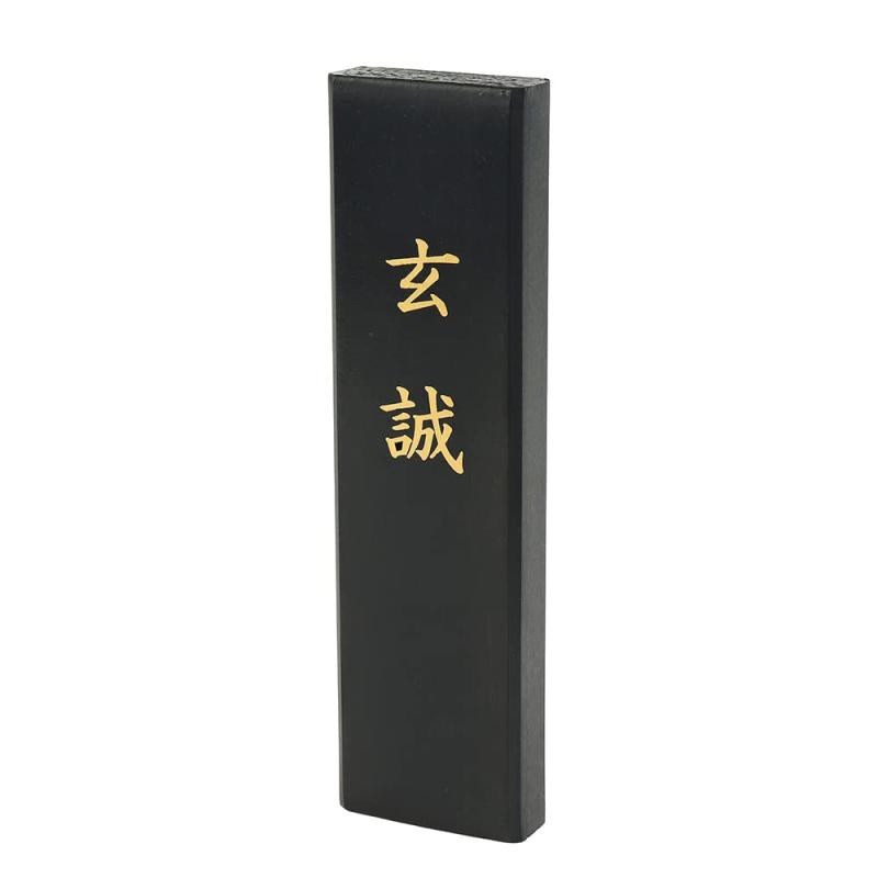呉竹 墨 固形墨 玄誠 はやおり墨 早く濃くなる 3.0丁型 10-30従来品よりも早く濃くなる墨です。墨のおりがよく、濃墨作品制作に適しています。濃墨で、艶のある純黒を呈します。商品サイズW29×H11×D106mm材質煤・膠