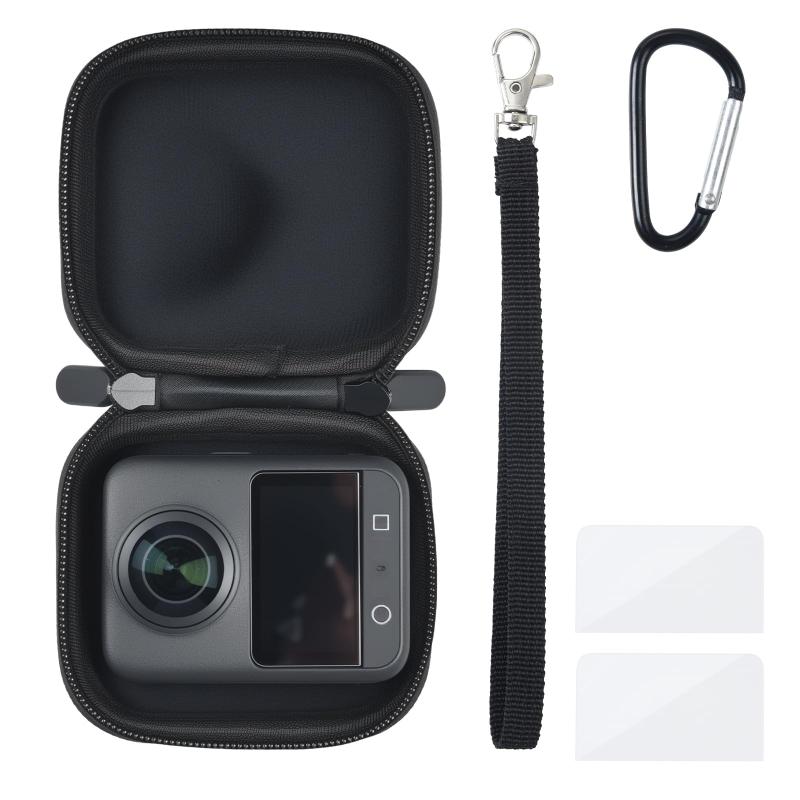 For DJI OSMO 360 収納ケース 小型 10.5*9.5*6cm 防水 耐衝撃 防塵 保護ケース カラビナ&amp;ストラップ付属 携帯便利 カメラアクセサリー収納専用設計と便利な付属品 DJI OSMO 360 パノラマカメラ専用に設計されたコンパクトなハードケースです。カメラのサイズにぴったり合い、しっかりと保護します。付属のカラビナとストラップで、バッグやベルトに簡単に取り付けられ、利便性が向上します。拡張性の高いダブルジッパー設計両開きのジッパー設計により、三脚やネックストラップ、自転車用マウントなどの撮影アクセサリーを付けたまま収納可能。シーンを選ばず、素早い取り出しと収納を実現し、多彩な撮影ニーズにお応えします。優れた防水・防塵性能高品質なPU素材を採用した表面は、撥水加工により小雨や水しぶきをはじき、内部のカメラやアクセサリーを湿気や塵から守ります。突然の天候変化や屋外使用でも安心です。高い耐衝撃性と保護力優れた衝撃吸収性と耐圧性を備えており、万一の落下や衝撃、荷物の下敷きになるなどの状況からも、大切なOSMO 360カメラをしっかりとガードします。コンパクトサイズで持ち運び楽々サイズは10.5*9.5*6cmと非常にコンパクトで軽量です。バッグやスーツケースの隙間にもすっぽり収まり、携帯性に優れているため、旅行や日常の持ち運びに負担がかかりません。