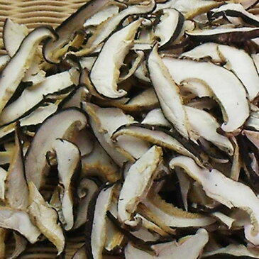 【送料無料】長崎県対馬産 乾しいたけ スライス 80g (スライスの厚み 3mm-4mm) 原木栽培 対馬しいたけ 原木しいたけ 椎茸 冷凍商品と同梱可能 国産しいたけ 干しシイタケ