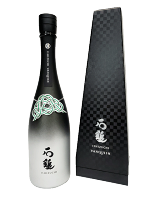 石鎚 純米大吟醸 VANQUISH(バンキッシュ) 720ml 【化粧箱入り】※特殊な形状の箱のため、包装・熨斗の貼り付け不可です。【限定品】【愛媛の地酒】【西条市】