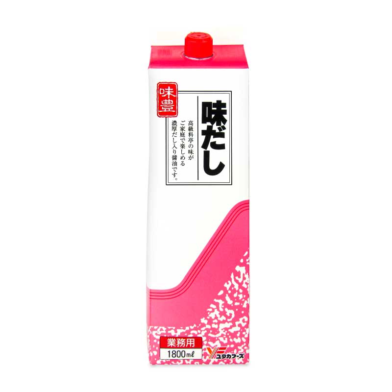 　 高級料亭の味がご家庭で楽しめる濃厚だし入り醤油 お得な業務用タイプ 1800ml 本醸造特選クラスのこい口しょうゆに濃厚なだし汁をあわせた『色の濃いだし入しょうゆ』です。 卵かけご飯や納豆・漬け物・冷や奴などにそのままかけたり、うすめてめんつゆ・天ぷらつゆ・煮物・炒め物などの味付けに最適です。 これ一本あればいろいろな和食の味付けがお手軽にできます。 ■使用方法（うすめ方） ●おでん・お吸い物…約15倍 ●うどん・そば…約10倍 ●肉じゃが等の煮物…約8倍 ●天つゆ・そうめん…約5倍 ●冷や奴、納豆、焼きなす、すき焼き等はそのままご使用ください。 名称 だし入り醤油&nbsp; 原材料名 しょうゆ（小麦・大豆を含む、国内製造）、砂糖混合異性化液糖、発酵調味料、食塩、アミノ酸液、かつおぶし粉末、さばぶし粉末、砂糖／調味料（アミノ酸等）、酒精、カラメル色素 内容量 1800ml 賞味期限 製造日より12ヵ月 ※実際にお届けする商品の賞味期間は在庫状況により短くなりますので何卒ご了承ください。 保存方法 高温・直射日光を避け、常温で保存 栄養成分表示（100ml当たり） 熱量：139kcal、たんぱく質：6.8g、脂質：0.7g、炭水化物：23.6g、食塩相当量：15.7g 使用上の注意 ・開栓後の容器は立てて冷蔵庫に保管し、お早めにお召し上がりください。 【キャップのあけ方】 1.キャップを左に回して取りはずします。 2.キャップをはずして中の取っ手を引き抜きます。 製造者 ユタカフーズ株式会社 関連キーワード 味ダシ 濃厚 だし入り醤油 ダシ入り醤油 だし醤油 高級料亭の味 家庭用 希釈用 味付け ベース 和食 日本料理 料理 おでん お吸い物 めんつゆ 天つゆ 煮物 調味料 大容量 お徳用 この商品のお買い得なセットはこちらから ユタカフーズのその他の商品はこちらから