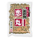 食べやすい球状タイプの黒砂糖。 お茶請けやお菓子代わりに幅広くご利用いただけます。 サトウキビから採れた原料糖に沖縄糖蜜と沖縄黒糖を加え、丹精込めて造り上げた加工黒糖です。 黒糖の苦みと塩味を軽減させ、口触りを良くした頑固職人が自信を持っておすすめするの逸品です。 お召し上がり方 ・そのままお茶請けやお菓子がわりに。 ・煮豆、煮魚、野菜のうま煮などの煮物料理に。 ・紅茶に生姜と一緒に入れて生姜紅茶に。 ・水を加え煮とかし黒みつにして、みつ豆、くずもち、ホットケーキ、トーストに。 ・野沢菜漬、らっきょう漬などのお漬物に。 ・カレーやビーフシチューの隠し味に。 　　 栄養成分表示&nbsp;（100gあたり） エネルギー タンパク質 脂質 炭水化物 ナトリウム カルシウム 鉄 カリウム マグネシウム 黒砂糖恋丸 360kcal 1.3g 0.1g 91.7g 18mg 180mg 3.2mg 830mg 130mg 上白糖 384kcal 0g 0g 99.2g 1mg 1mg 0mg 2mg 0mg ■名称 加工黒糖 ■原材料名 原料糖、糖蜜（沖縄県産）、黒糖（沖縄県産） ■内容量 300g ■保存方法 直射日光下・高温多湿の所は避け保存してください。 開封後は他の品物の臭いを防ぐため密閉容器に入れ、直射日光を避け低温・低湿で保管しお早めにお召し上がりください。 ■製造者 株式会社宮崎商店 大正7年創業、老舗の含蜜糖メーカー 宮崎商店 （宮崎製糖） の商品一覧はこちら