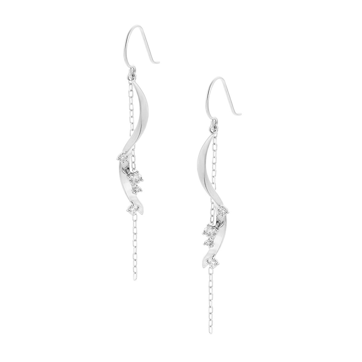 プラチナダイヤモンドピアス