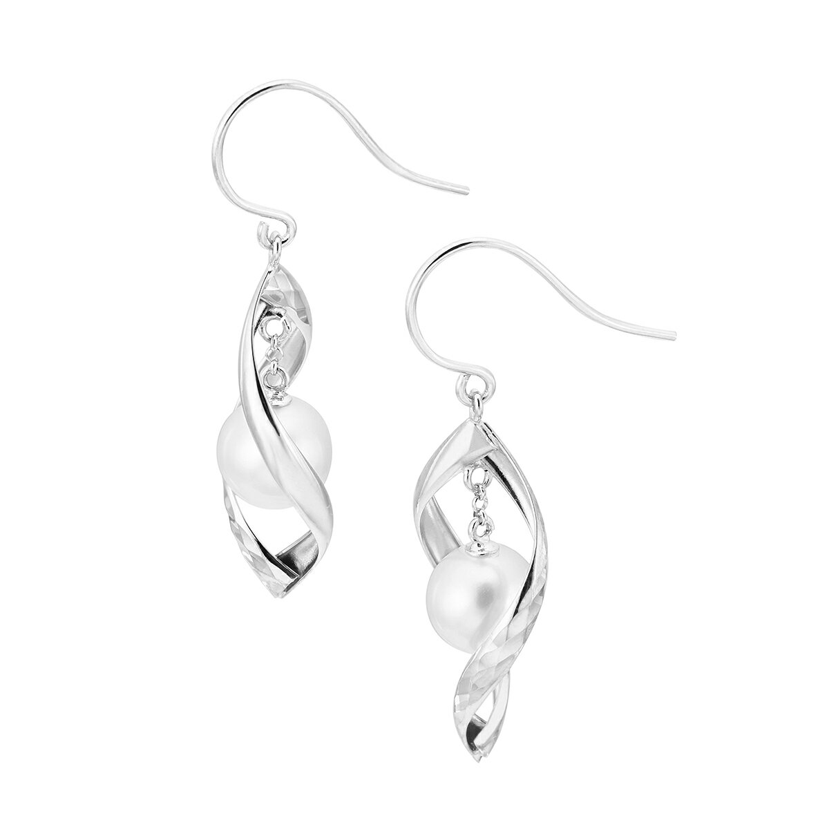 プラチナアコヤ真珠ピアス（6mm）