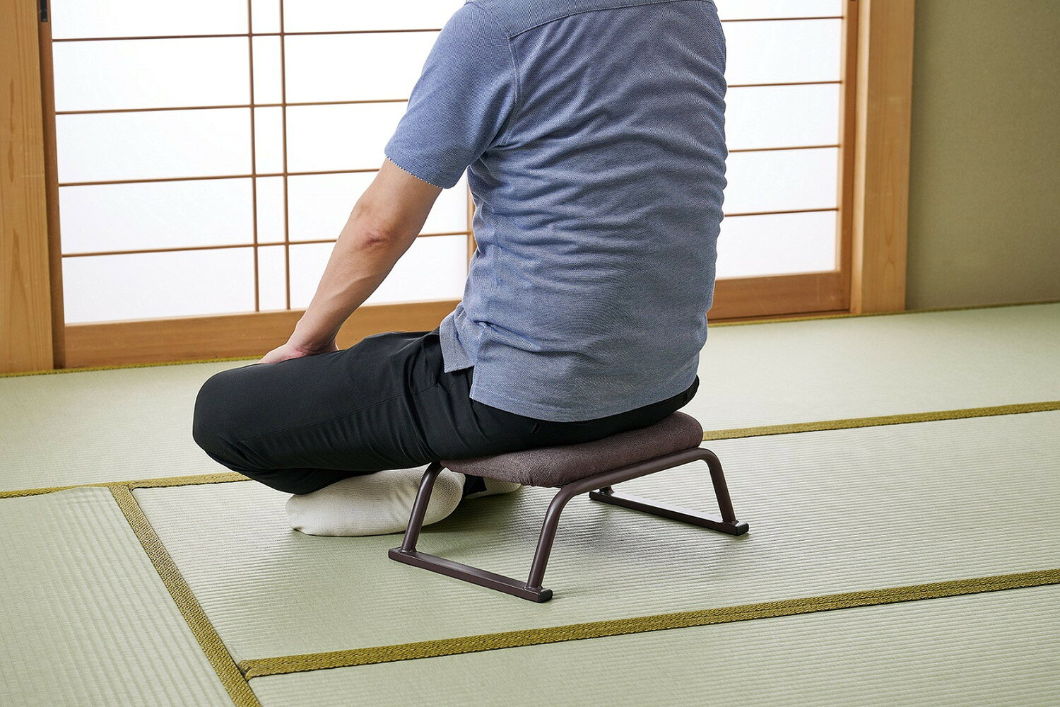パール金属 椅子 チェア パイプ積み重ね あぐら 正座イス 座椅子 畳 正座 いす クッション材アップ ワイドサイズ DX N-7211 イスチェア 正座椅子 キッチン収納 整理整頓 省スペース スタッキング [3]