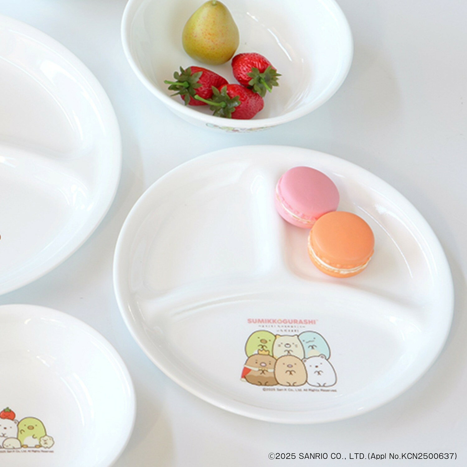 TTCSHOP楽天市場店のパール金属 すみっコぐらし CORELLE コレール ランチ皿 小 プレート 皿 外径21.5cm 割れにくい 軽量 電子レンジ対応 オーブン対応 食洗機対応 J385-SMG1 CP-1020｜アングル2