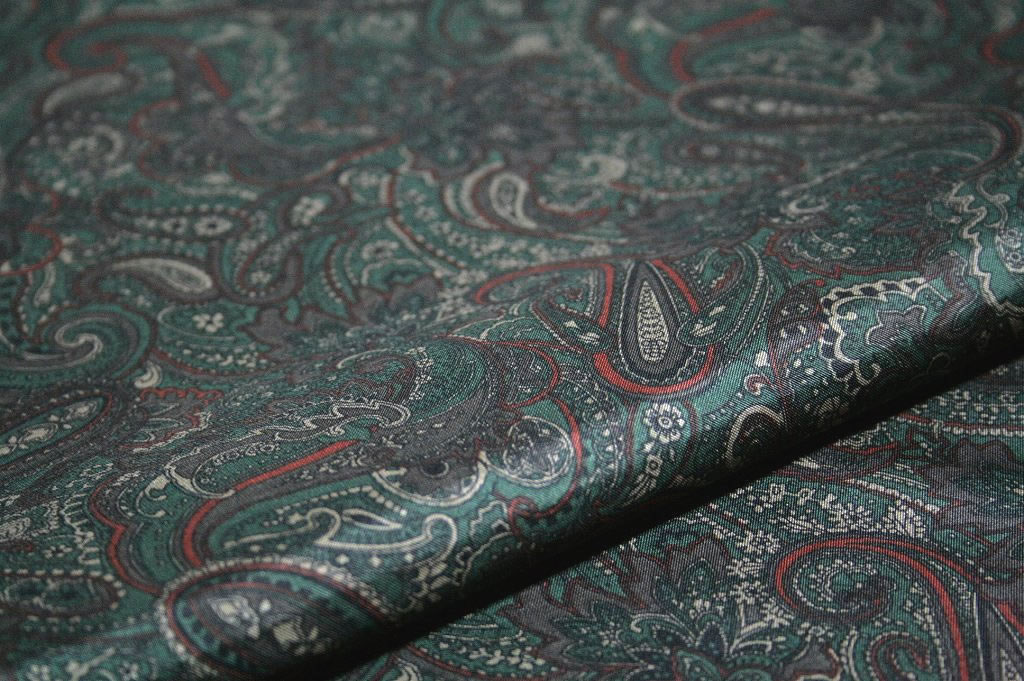 【高級オーダー専門店】7828Mペズリープリント裏地color.13(グリーン系)国内生産 老舗テーラーが使う高級スーツ用裏地 ハリコシ滑りが違います 2