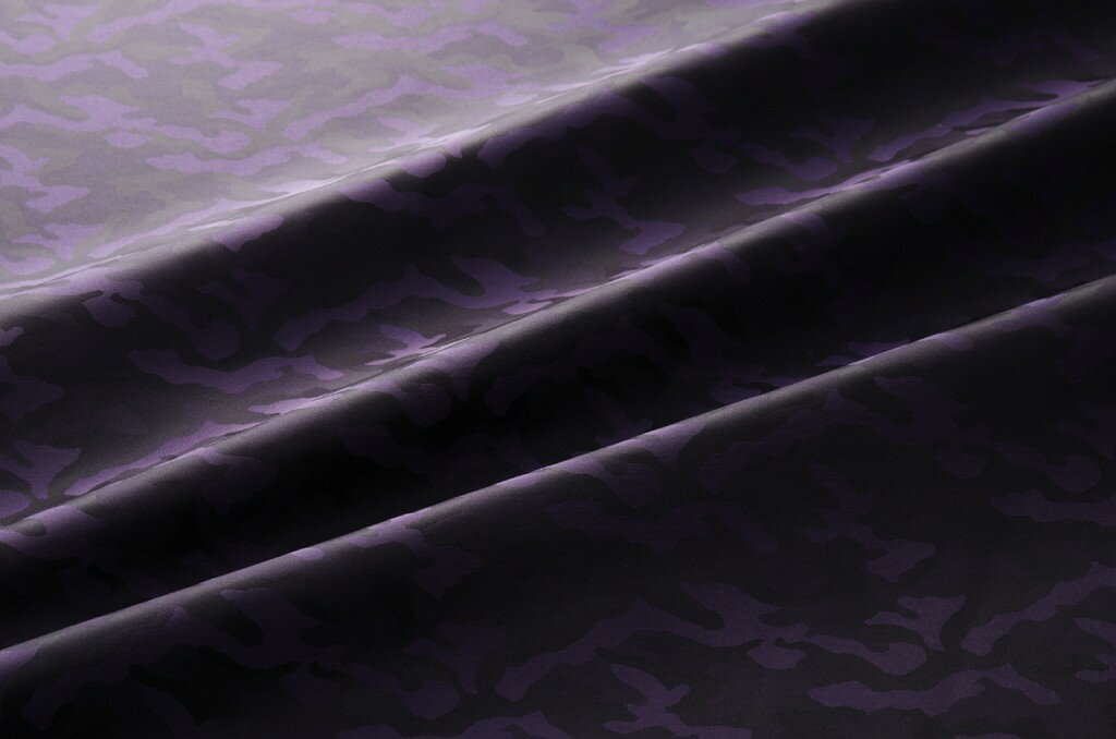 【高級オーダー専門店】9301(カラー80パープル)カモフラージュ柄高級ジャガード裏地(高密度,キュプラ100%,ふじやま織) 国内生産 老舗テーラーが使う高級スーツ用裏地 ハリコシ滑りが違います