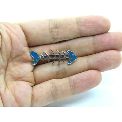 魚の骨　ブローチ　魚　グッズ　サカナ　釣り　猫　ネコ