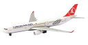 【送料無料】Schuco Aviation A330-300 トルコ航空 1/600スケール 403551668